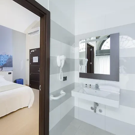 B&B Hotel Trieste Hotel