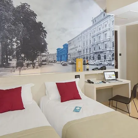B&B Hotel Trieste Отель Триест