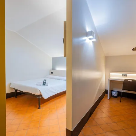 B&B Hotel Trieste Отель 3*