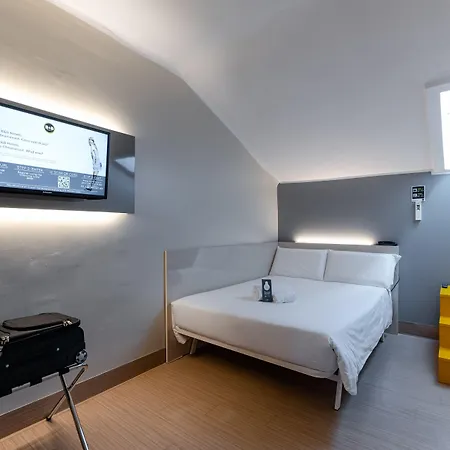 Готель B&B Hotel Trieste 3*