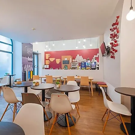 Hotel B&B Hotel Trieste Triest