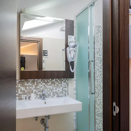 Hotel B&B Hotel Trieste 3*