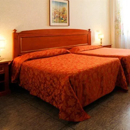 Hotel B&B Hotel Trieste 3*