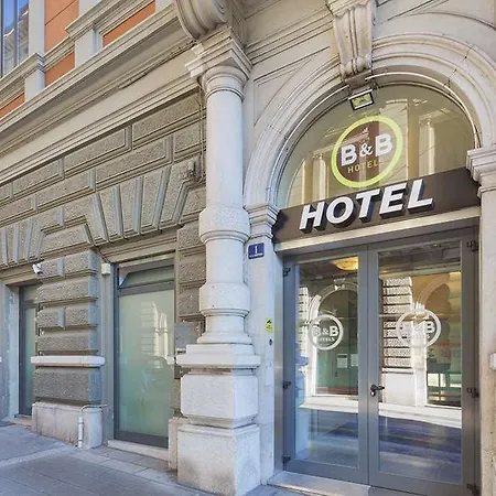Готель B&B Hotel Trieste
